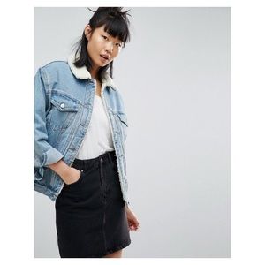 DENIM BORG JACKET IN MIDWASH BLUE